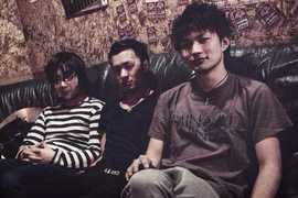 Hi joe! presents「明日に向かって」vol.1 Wlid Pitch「くだらない」 CATS EYE「My owner is CATS」 snow chord 「たとえば完璧じゃない、歪な世界で。」 SUNs「砂時計」  Release tour!